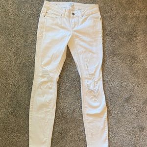 Crown & Ivy low rise white skinny jeans
